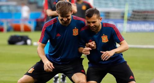 بيكيه: سعيد بعودة إنريكي لتدريب إسبانيا